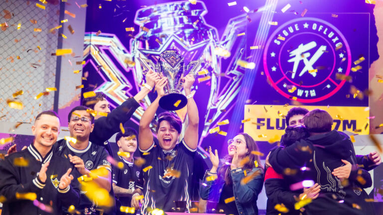 FLUXO W7M campeã da FFWS Brasil 2026