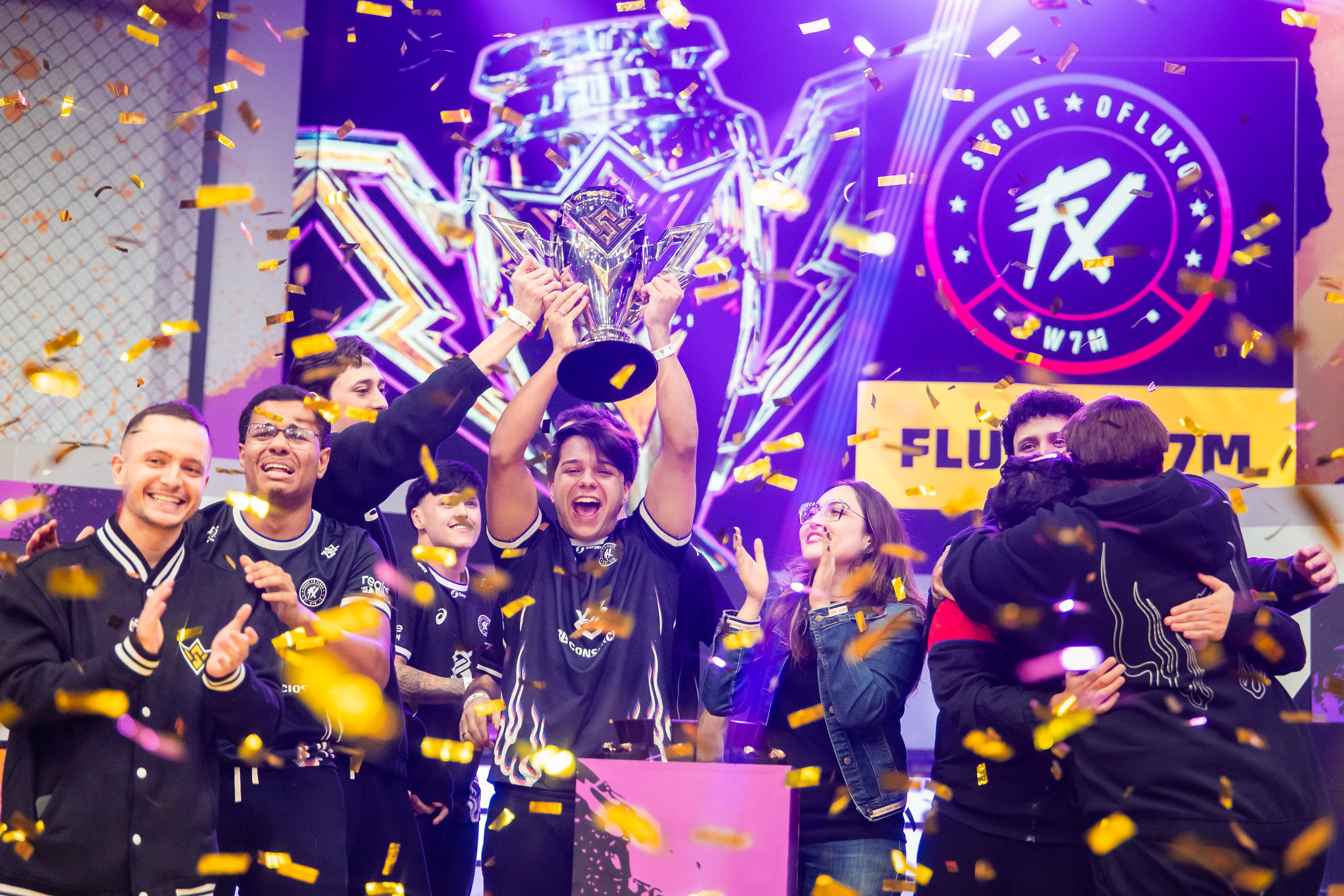 FLUXO W7M conquista o Split 2 da FFWS Brasil 2026 e garante a última vaga no Mundial de Free Fire